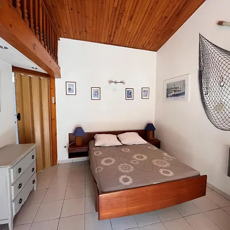 Casa de Férias Maison Avec Cour, à 25m De La Plage, Proche Centre Et Commerces - Fr-1-197-573