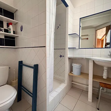 Maison Avec Cour, A 25m De La Plage, Proche Centre Et Commerces - Fr-1-197-573 * Les Sables-d'Olonne