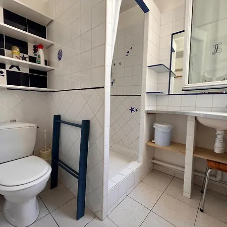 Maison Avec Cour, A 25m De La Plage, Proche Centre Et Commerces - Fr-1-197-573 Les Sables-d'Olonne