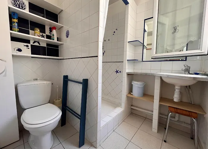 Maison Avec Cour, à 25m De La Plage, Proche Centre Et Commerces - Fr-1-197-573 Les Sables-dʼOlonne